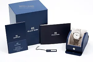 13720_watchlounge_lo.jpg