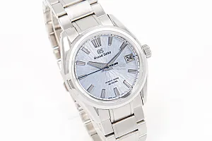 13725_watchlounge_lo.jpg