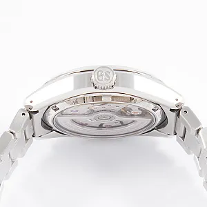 13727_watchlounge_lo.jpg