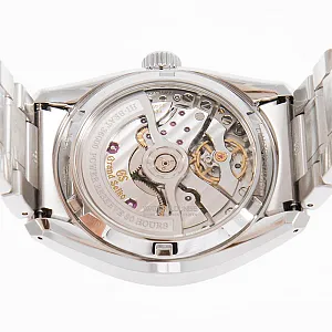 13729_watchlounge_lo.jpg