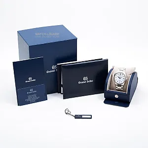 13732_watchlounge_lo.jpg