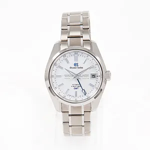 13736_watchlounge_lo.jpg