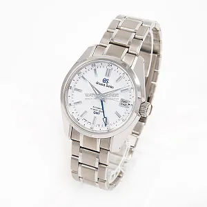 13738_watchlounge_lo.jpg