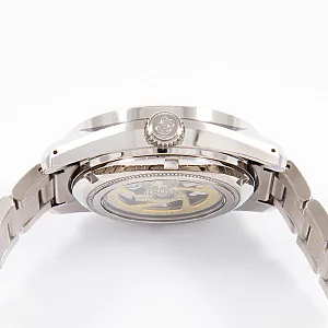 13739_watchlounge_lo.jpg