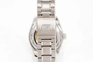 13743_watchlounge_lo.jpg