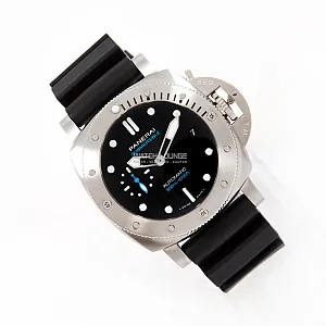13747_watchlounge_lo.jpg