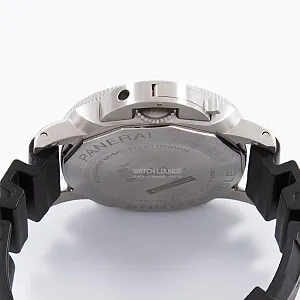 13751_watchlounge_lo.jpg