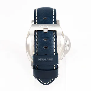 13774_watchlounge_lo.jpg