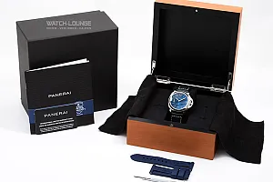 13775_watchlounge_lo.jpg