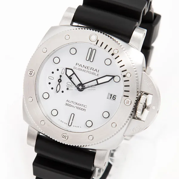 13786_watchlounge_lo_1.jpg