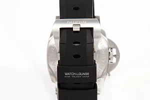 13794_watchlounge_lo.jpg