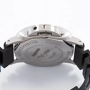 13801_watchlounge_lo.jpg