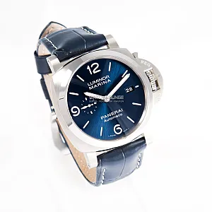13819_watchlounge_lo.jpg