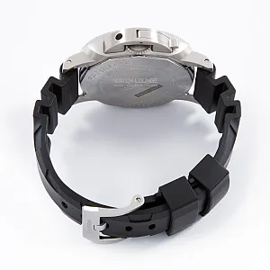 13833_watchlounge_lo.jpg