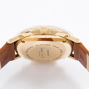 13911_watchlounge_lo.jpg