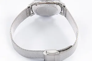 13925_watchlounge_lo.jpg