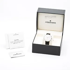 13938_watchlounge_lo.jpg