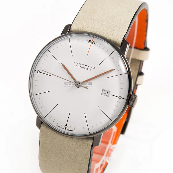 13939_watchlounge_lo_1.jpg
