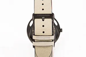 13948_watchlounge_lo.jpg