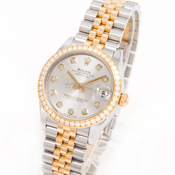 14003_watchlounge_lo_1.jpg