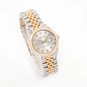 14006_watchlounge_lo.jpg