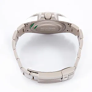14023_watchlounge_lo.jpg