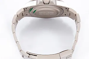 14023_watchlounge_lo.jpg