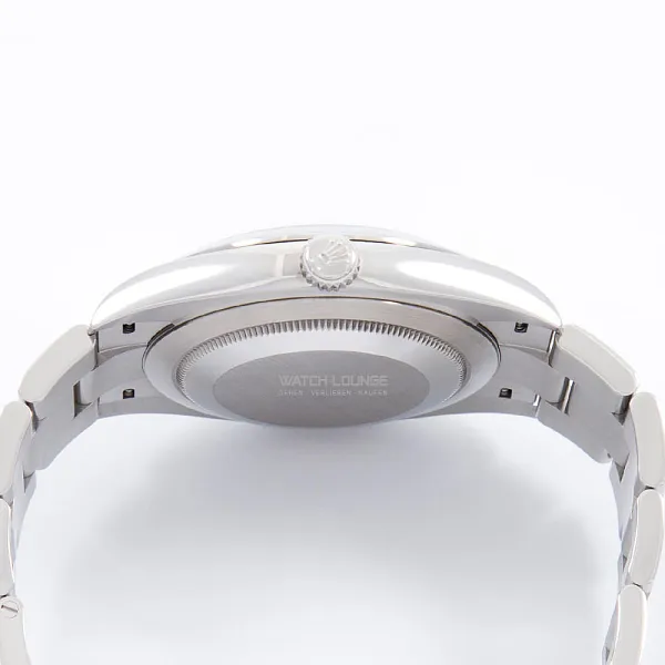 14032_watchlounge_lo.jpg