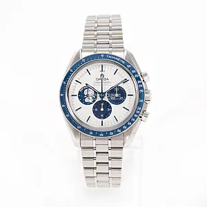 14040_watchlounge_lo.jpg