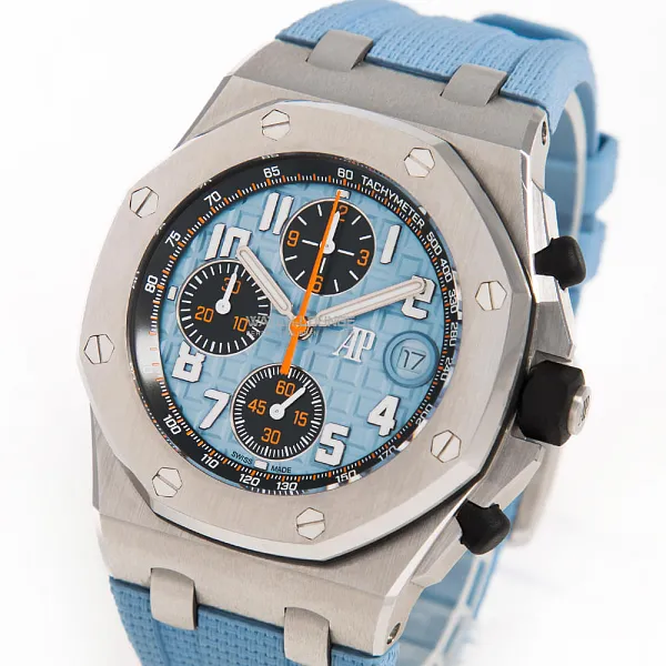 14049_watchlounge_lo_1.jpg
