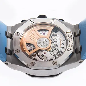 14056_watchlounge_lo.jpg