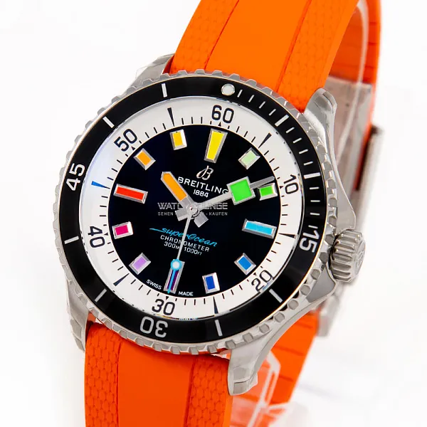 14061_watchlounge_lo_1.jpg