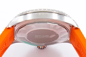 14067_watchlounge_lo.jpg