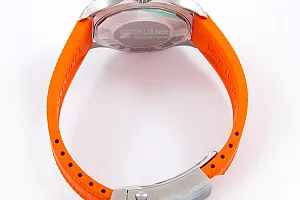 14068_watchlounge_lo.jpg