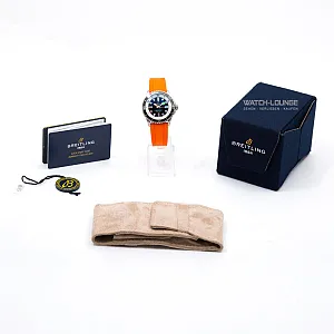 14070_watchlounge_lo.jpg