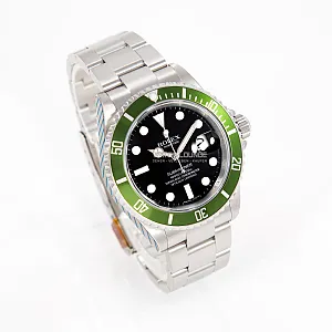 14088_watchlounge_lo.jpg
