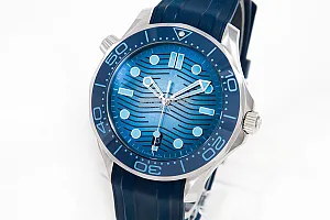 14110_watchlounge_lo.jpg
