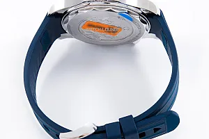 14114_watchlounge_lo.jpg