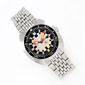 14119_watchlounge_lo.jpg