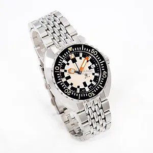 14121_watchlounge_lo.jpg