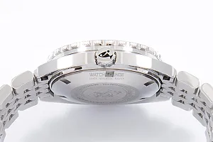 14123_watchlounge_lo.jpg