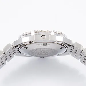 14124_watchlounge_lo.jpg