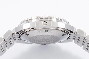 14124_watchlounge_lo.jpg
