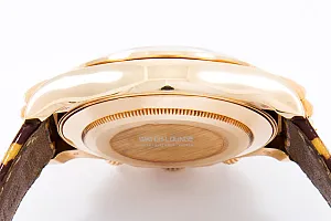 14191_watchlounge_lo.jpg