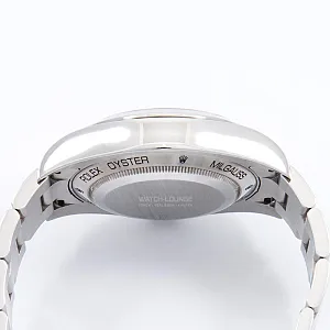 14226_watchlounge_lo.jpg