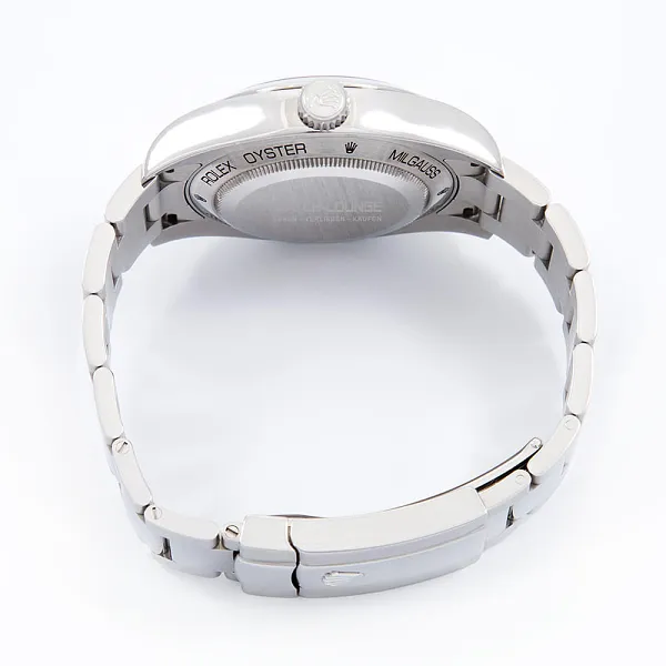 14227_watchlounge_lo.jpg