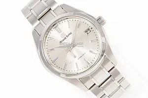14243_watchlounge_lo.jpg
