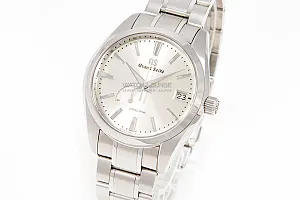 14246_watchlounge_lo.jpg
