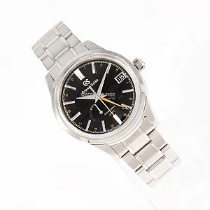 14255_watchlounge_lo.jpg