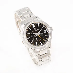 14257_watchlounge_lo.jpg